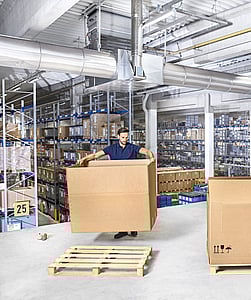 Evrensel son kullanımlar için e-ticaret ambalajları