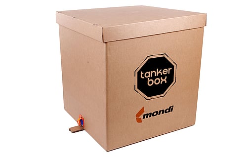 Mondi tarafından üretilen, kahverengi oluklu mukavva bir TankerBox'ın paket fotoğrafı.